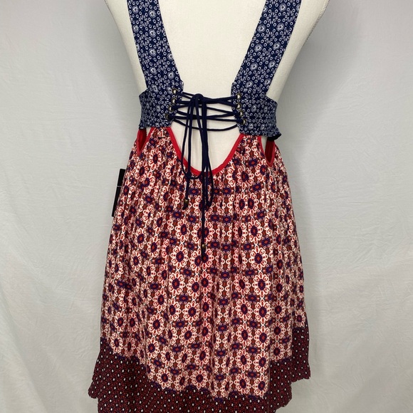 NWT)Lulu’s dress Le vie en roses,Navy blue and red floral,Size M - Picture 3 of 10